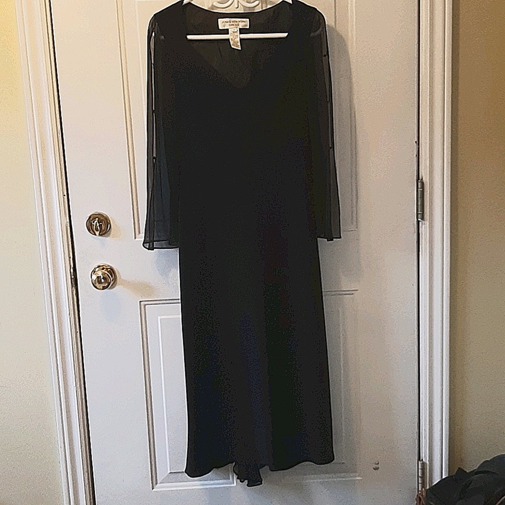 Jones New York long black elegant gown